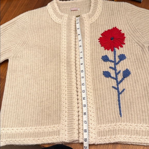 Frances Valentine Embroidered Cream Sweater with Red Floral Design size XL - Picture 12 of 13